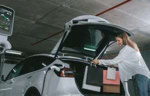 Lee más sobre el artículo ¿Cuales Incentivos gubernamentales existen en latinoamérica para adopción de vehículos eléctricos (VE)?