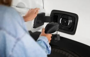 Lee más sobre el artículo Cómo elegir el cargador eléctrico ideal: ¿Wallbox, portátil o de emergencia?